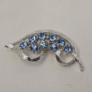 Silver Tone Baby Blue Rhinestone Leaf Brooch Unmarked Vintage Pin